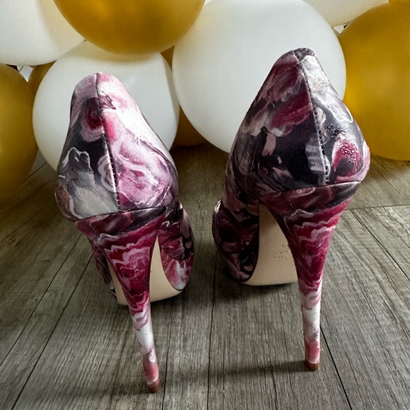 Peep toe high heels from luxury Italian brand Loriblu - Picture 4 of 5